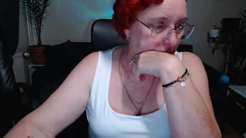 Joanna and Greg online show from November 12, 9:33 am