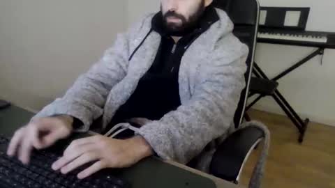 joaodias_18 online show from January 5, 5:27 pm