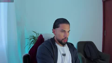 joe_esthetic online show from January 7, 11:26 am