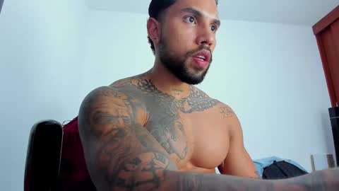 joe_esthetic online show from October 24, 12:11 am