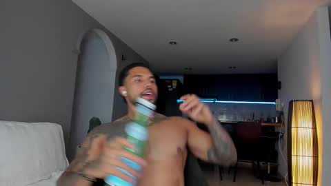 joe_esthetic online show from November 13, 12:46 am