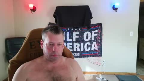 joejoe__ online show from March 31, 1:55 pm