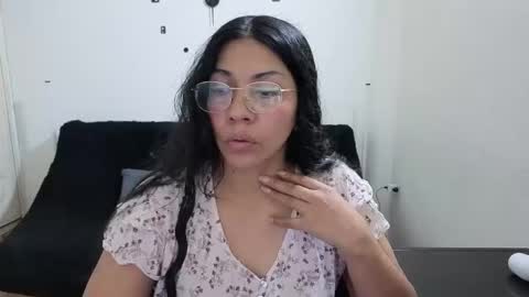 johana_collins online show from March 10, 2:32 pm
