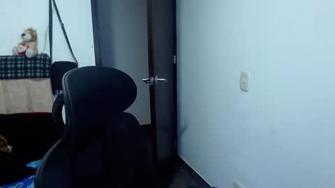 Snapshot of johanleonsweetboy chatting on September 30, 4:28 pm JOHAN independient model online show from September 30, 4:28 pm