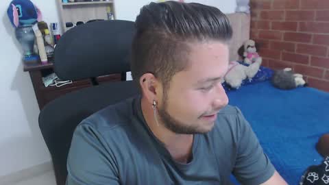 JOHAN independient model online show from April 8, 4:32 pm