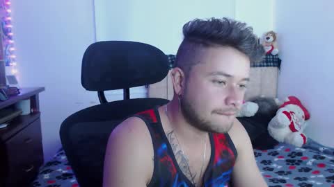 Snapshot of johanleonsweetboy chatting on September 16, 3:04 pm JOHAN independient model online show from September 16, 3:04 pm