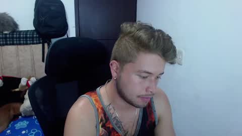 Snapshot of johanleonsweetboy chatting on October 2, 9:35 pm JOHAN independient model online show from October 2, 9:35 pm