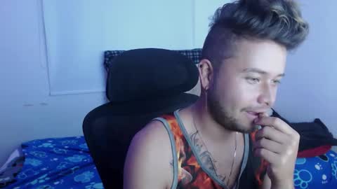 Snapshot of johanleonsweetboy chatting on September 17, 5:16 pm JOHAN independient model online show from September 17, 5:16 pm