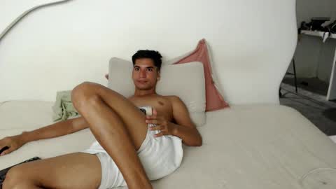 johanoro333 online show from March 9, 2:16 am