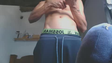 johantorres19 online show from January 12, 4:29 pm