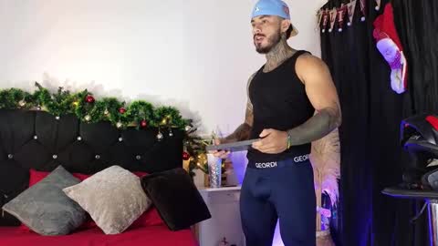 John  online show from November 28, 11:28 am