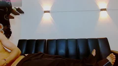 john_ssnow29 online show from February 16, 11:25 pm