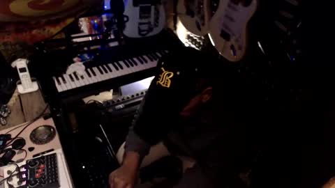 johnfeelgood004 online show from May 9, 3:23 am