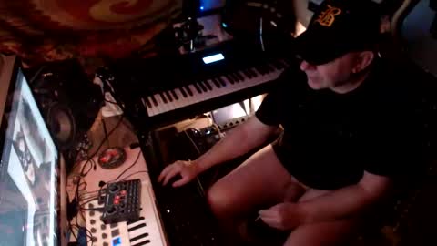 johnfeelgood004 online show from January 19, 5:06 am