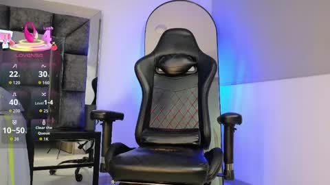johnjaguar  online show from June 3, 11:13 am