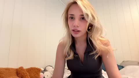 Oly online show from June 7, 11:48 am