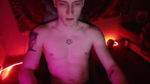 Johnny online show from November 14, 4:42 pm