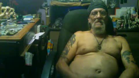 johnnyshung1 online show from September 10, 4:52 pm