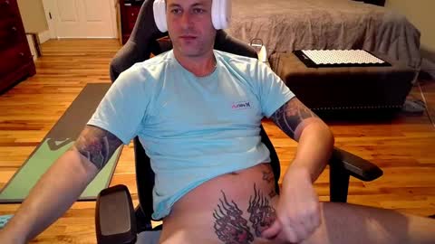 JohnnyWorksHard online show from January 13, 4:19 pm