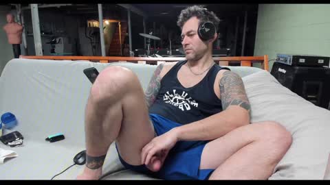 JohnnyWorksHard online show from December 17, 4:01 am