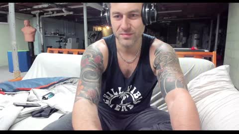 JohnnyWorksHard online show from December 4, 12:35 am