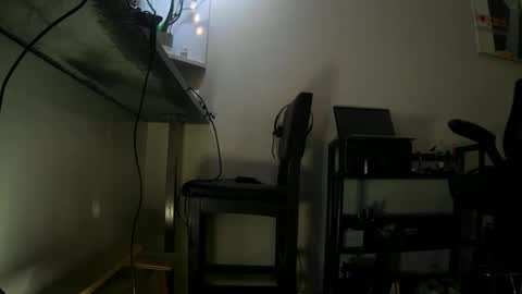 johntylerr833 online show from November 1, 10:42 pm