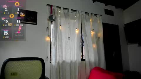 jolie_reyes1 online show from February 9, 5:22 pm