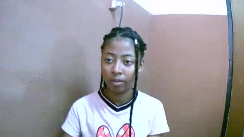 Snapshot of joliekah27 chatting on February 26, 9:44 am joliekah27 online show from February 26, 9:44 am