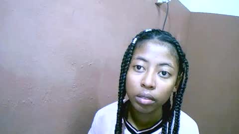 Snapshot of joliekah27 chatting on February 28, 5:37 am joliekah27 online show from February 28, 5:37 am