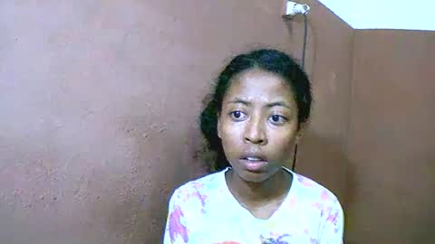 Snapshot of joliekah27 chatting on March 5, 3:51 am joliekah27 online show from March 5, 3:51 am