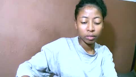 Snapshot of joliekah27 chatting on March 7, 4:00 pm joliekah27 online show from March 7, 4:00 pm