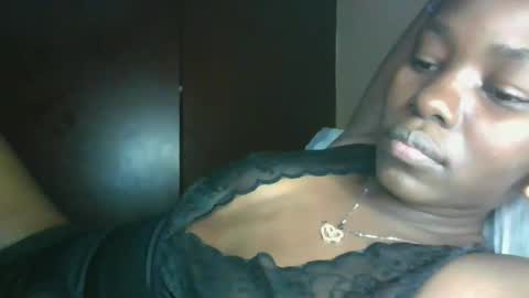 jollynabeb online show from December 13, 8:26 pm