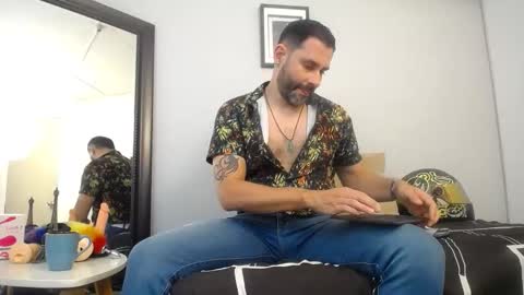  JONAS BEARD  online show from November 3, 7:37 pm