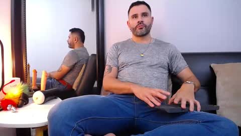  JONAS BEARD  online show from March 10, 9:51 pm