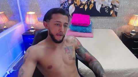 Jonas  online show from September 8, 9:03 pm