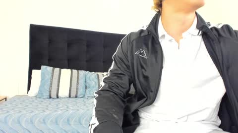 Jonathan Danielss  online show from February 4, 11:05 am