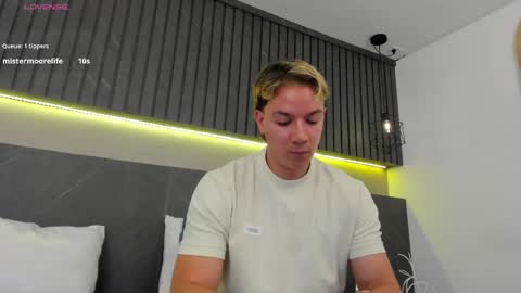 Jonathan Danielss  online show from February 25, 3:31 pm