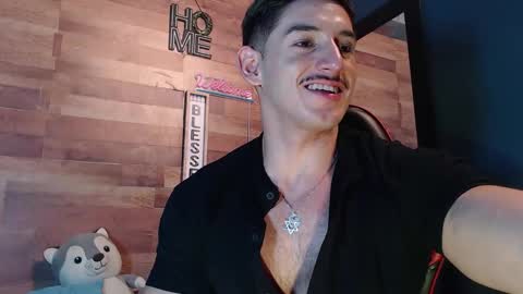 jonathancast08 online show from October 27, 11:38 pm