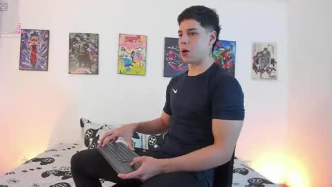 Instagram jonathanfit14 online show from April 3, 10:28 pm