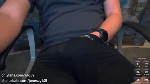 WhteGuy online show from April 24, 4:25 am