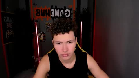 Snapshot of jonny_dark chatting on October 18, 10:52 am Jonny online show from October 18, 10:52 am