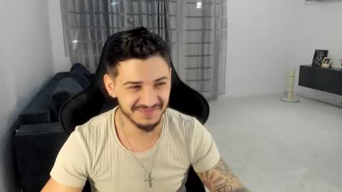 jonnyporn1 online show from February 19, 9:58 pm