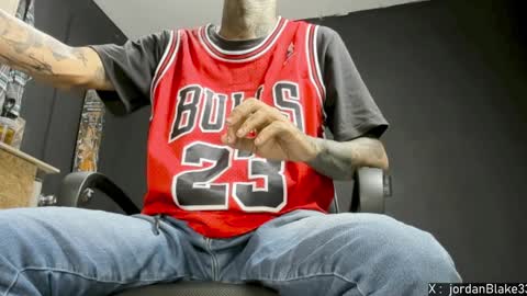 Snapshot of jordan33blake chatting on December 15, 11:45 am jordan33blake online show from December 15, 11:45 am
