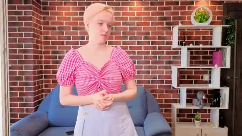 Ellie online show from May 13, 8:46 am