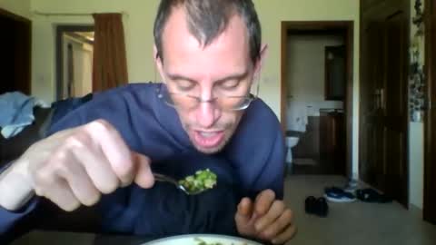 jos39a online show from April 9, 10:54 am