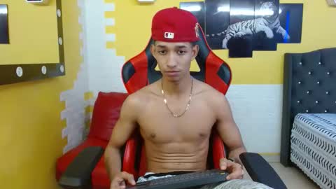 jose_sexycumm online show from October 28, 8:54 pm