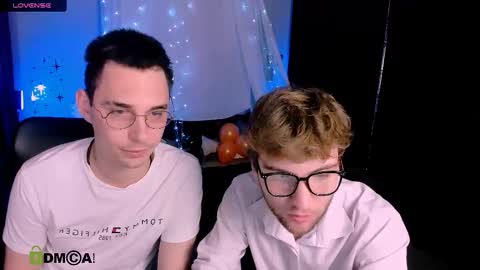 joseph_bear_ online show from October 27, 8:09 pm