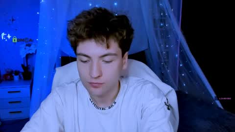 joseph_bear_ online show from March 27, 9:54 am