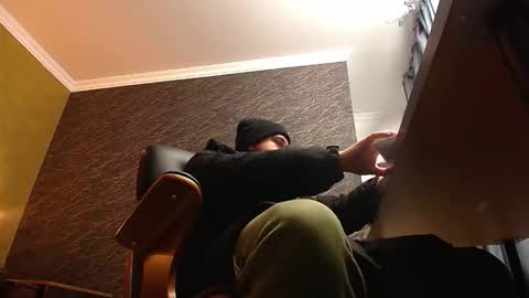 JoshKnight online show from December 17, 5:47 am