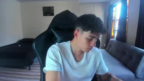 Josh online show from April 4, 9:33 pm